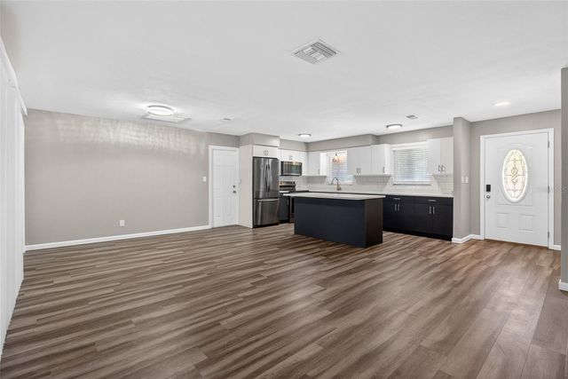 2465 BRENTWOOD DRIVE, Clearwater, FL 33764