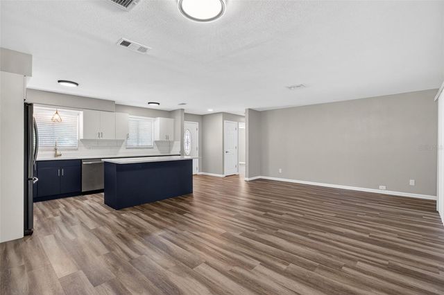 2465 BRENTWOOD DRIVE, Clearwater, FL 33764