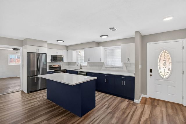 2465 BRENTWOOD DRIVE, Clearwater, FL 33764