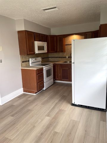 414 Arricola Ave Apt C, St Augustine, FL 32080