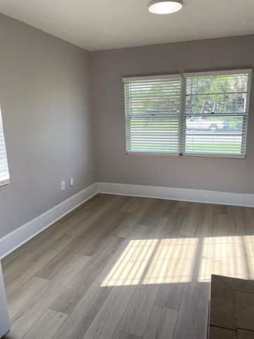 414 Arricola Ave Apt C, St Augustine, FL 32080