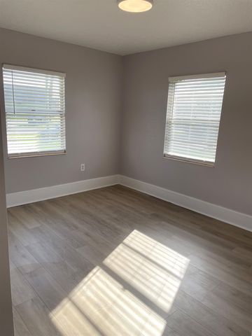 414 Arricola Ave Apt C, St Augustine, FL 32080