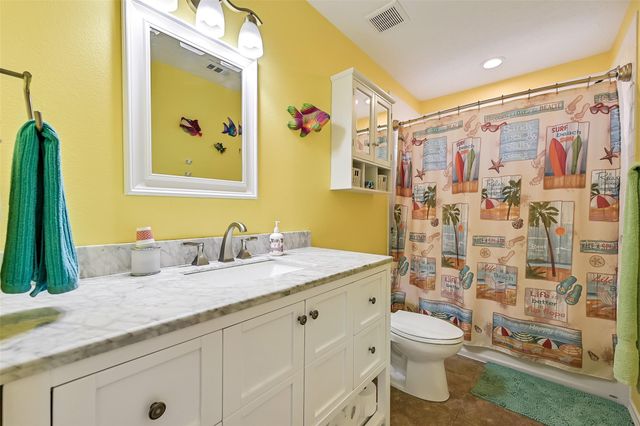 4310 Karankawa Way, Jamaica Beach, TX 77554