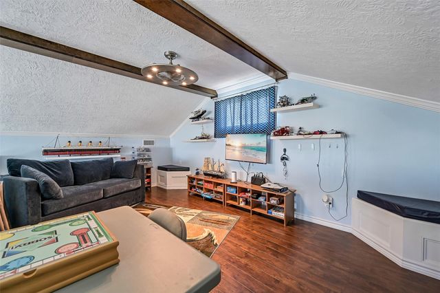 4310 Karankawa Way, Jamaica Beach, TX 77554