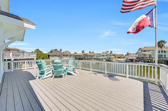4310 Karankawa Way, Jamaica Beach, TX 77554
