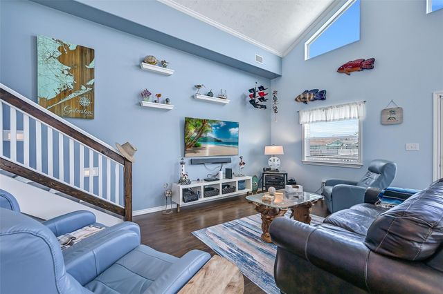4310 Karankawa Way, Jamaica Beach, TX 77554