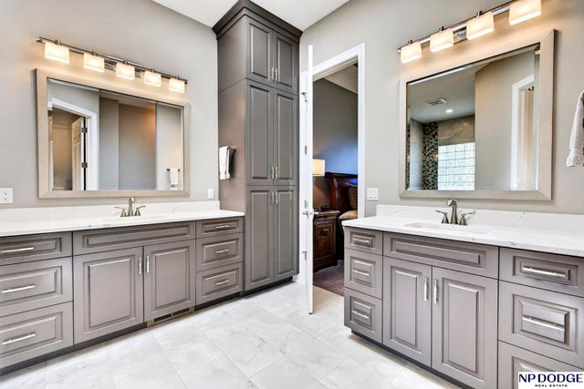 2614 N 157th Street, Omaha, NE 68116