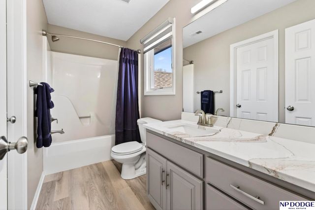 2614 N 157th Street, Omaha, NE 68116