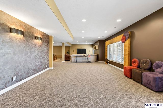 2614 N 157th Street, Omaha, NE 68116