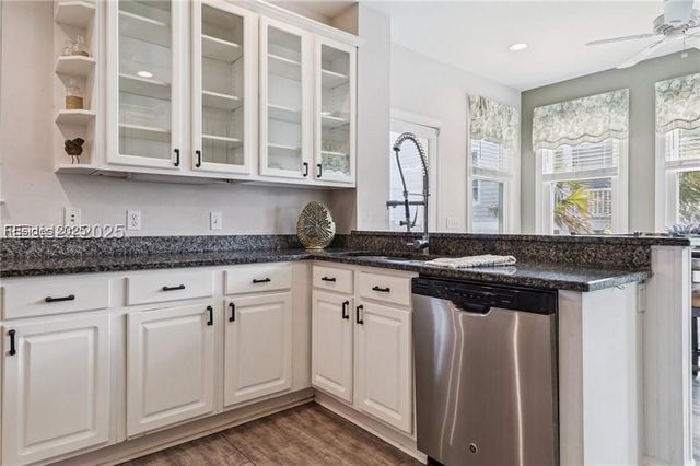 25 Petigru Dr, Beaufort, SC 29902