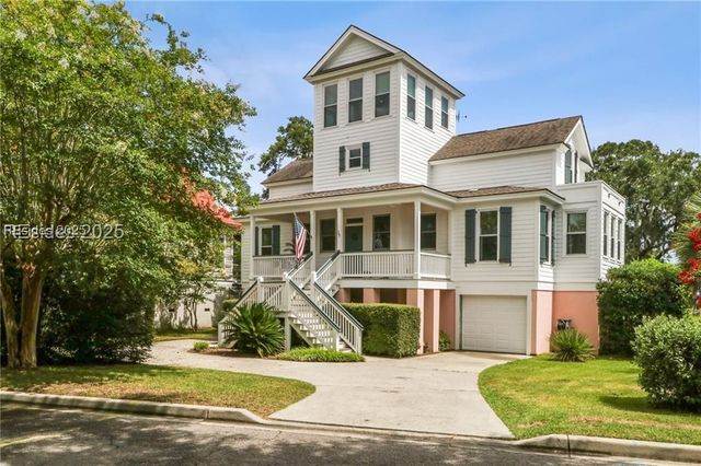 25 Petigru Dr, Beaufort, SC 29902