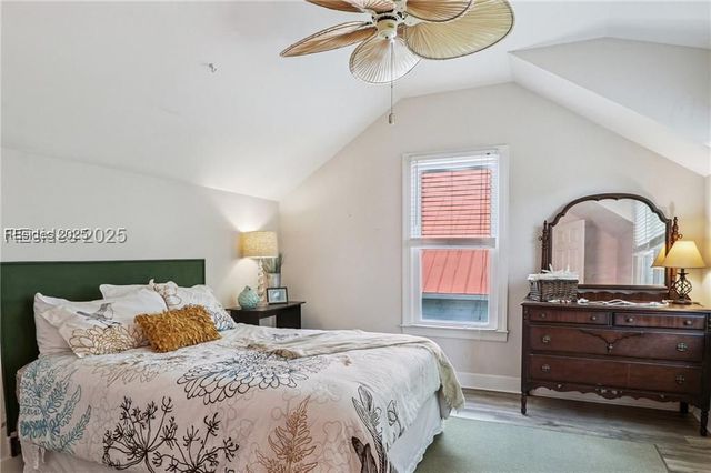 25 Petigru Dr, Beaufort, SC 29902