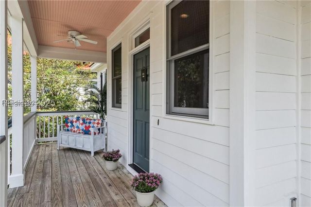 25 Petigru Dr, Beaufort, SC 29902