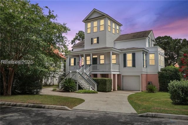 25 Petigru Dr, Beaufort, SC 29902