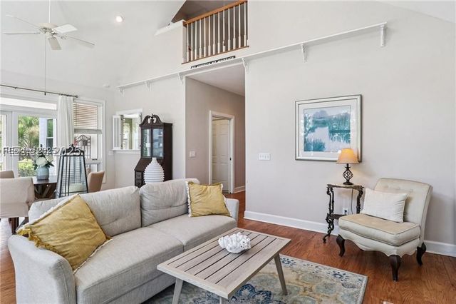 25 Petigru Dr, Beaufort, SC 29902