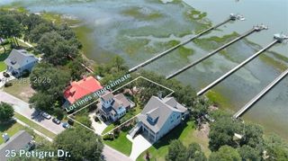 25 Petigru Dr, Beaufort, SC 29902