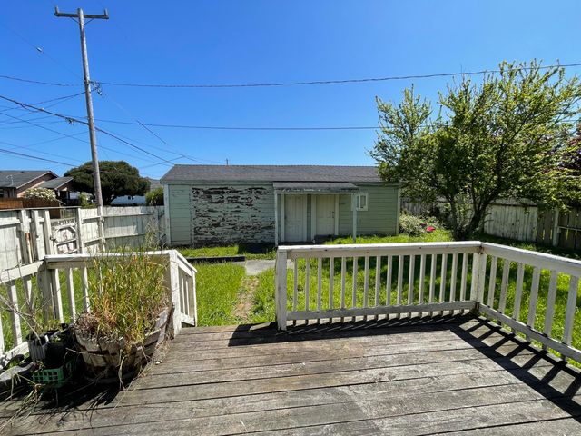 2403 Summer Street, Eureka, CA 95501
