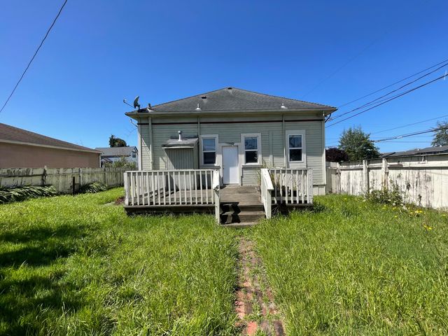 2403 Summer Street, Eureka, CA 95501