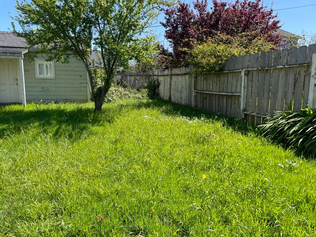 2403 Summer Street, Eureka, CA 95501