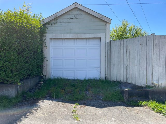2403 Summer Street, Eureka, CA 95501