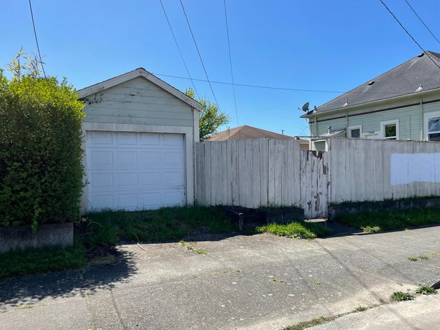 2403 Summer Street, Eureka, CA 95501