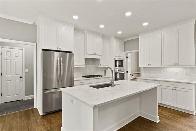 1704 Amberwood Pointe, Woodstock, GA 30189