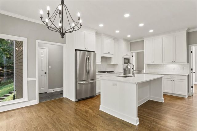 1704 Amberwood Pointe, Woodstock, GA 30189