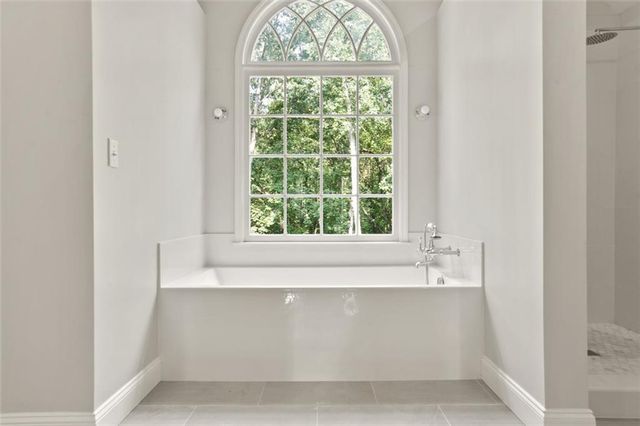 1704 Amberwood Pointe, Woodstock, GA 30189