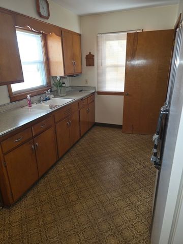 3522 Washington Street, Lansing, IL 60438