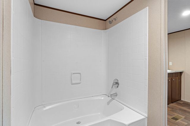 265 E Michaelangelo Road, Defuniak Springs, FL 32433