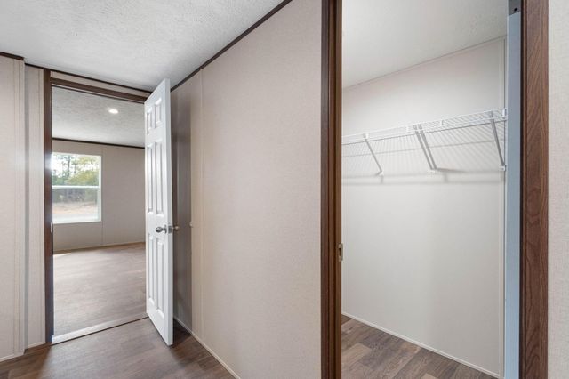 265 E Michaelangelo Road, Defuniak Springs, FL 32433