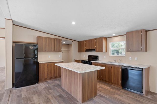 265 E Michaelangelo Road, Defuniak Springs, FL 32433