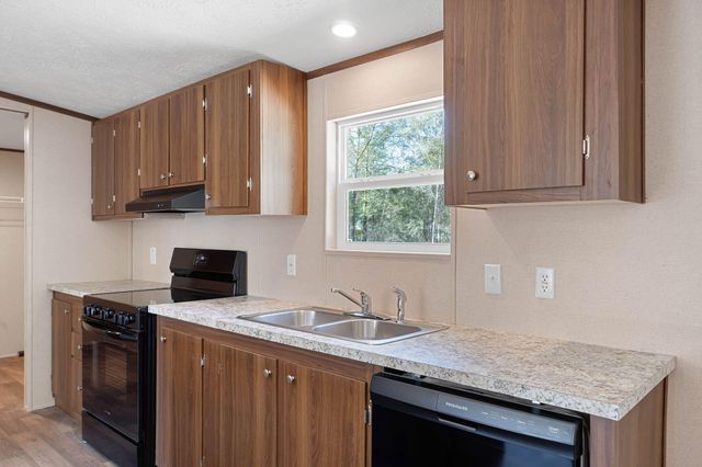 265 E Michaelangelo Road, Defuniak Springs, FL 32433