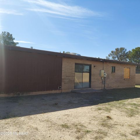 2211 E Louisiana Street, Tucson, AZ 85706