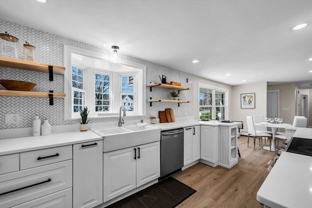 48 Bradford Rd, Natick, MA 01760