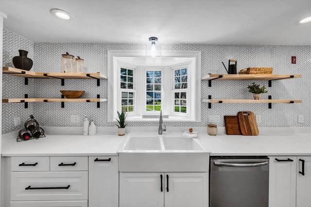 48 Bradford Rd, Natick, MA 01760