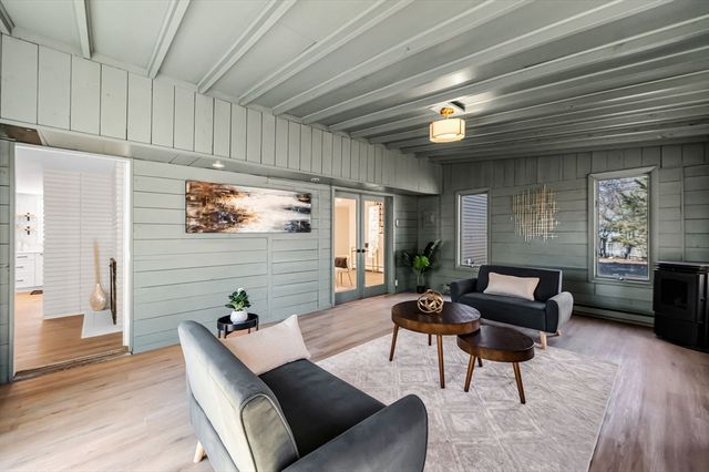 48 Bradford Rd, Natick, MA 01760