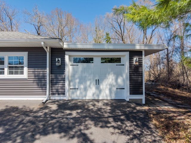 48 Bradford Rd, Natick, MA 01760