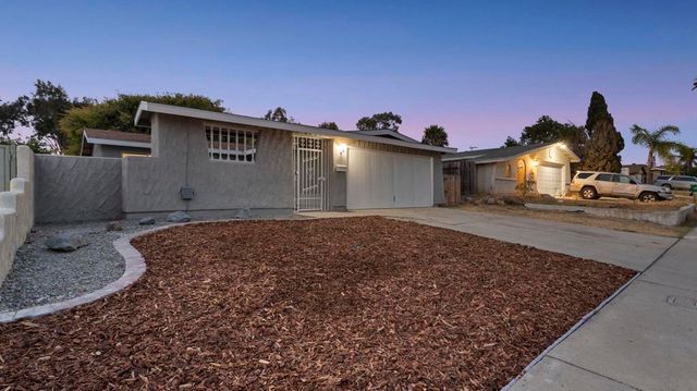 3670 Rosa Linda, San Diego, CA 92154