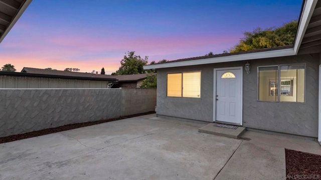 3670 Rosa Linda, San Diego, CA 92154
