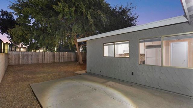 3670 Rosa Linda, San Diego, CA 92154