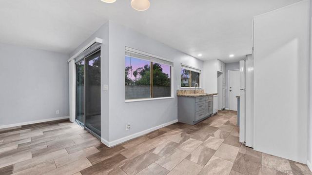 3670 Rosa Linda, San Diego, CA 92154