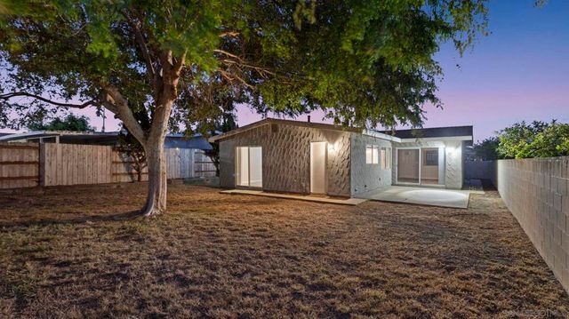 3670 Rosa Linda, San Diego, CA 92154