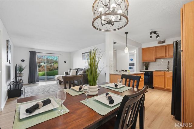 1380 Willow Brook Cove Court 1, St Louis, MO 63146