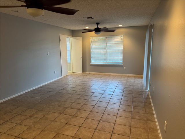 5518 Kenith Circ, Corpus Christi, TX 78413