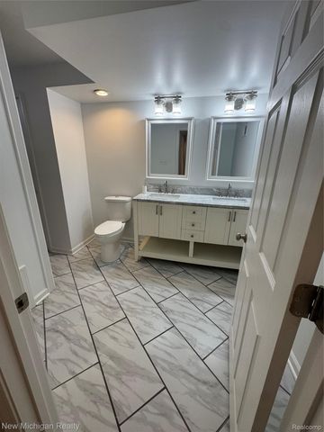 3065 Wild Orchid Lane, Burton, MI 48519