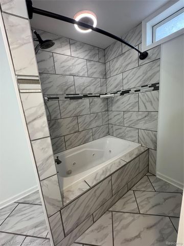 3065 Wild Orchid Lane, Burton, MI 48519