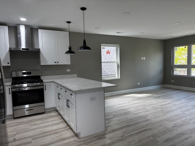 653 N Spaulding Avenue, Chicago, IL 60624