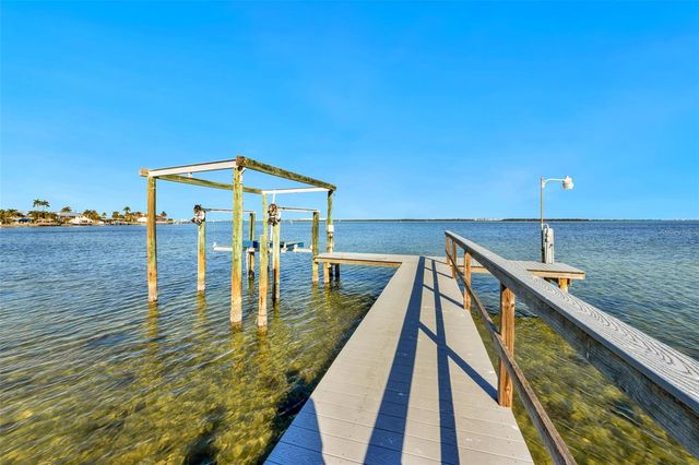 2512 AVENUE A, Bradenton Beach, FL 34217