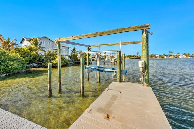 2512 AVENUE A, Bradenton Beach, FL 34217